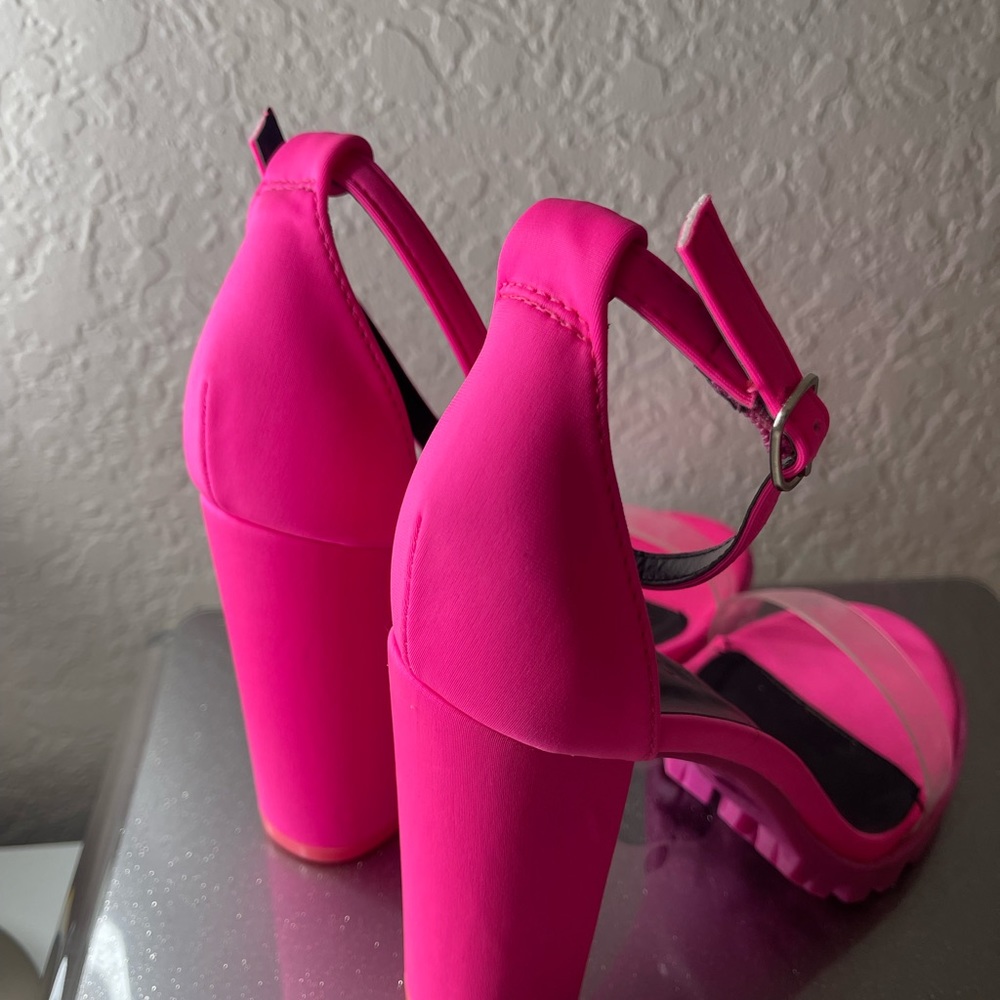 wild diva heels pink size 7 like 6.5